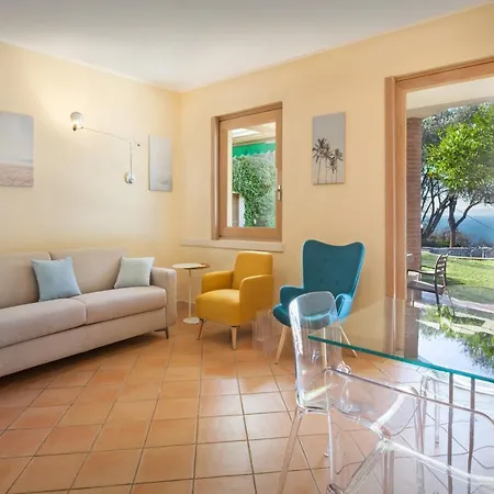 Chalet Blue Panorama With Jacuzzi Torri Del Benaco