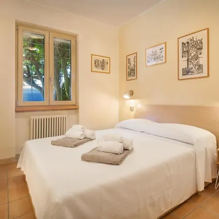 Chalet Blue Panorama With Jacuzzi Torri Del Benaco